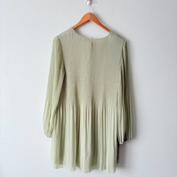 Aritzia Wilfred Pleated Chiffon Prophecy Dress Light Pastel Green Size Small - Picture 4 of 8